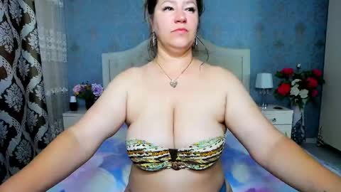 single mommy online show from June 3, 2026, 3:53 am