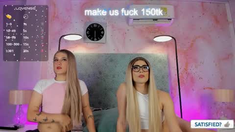 JESSI AND NAOMI online show from September 12, 2025, 12:44 am