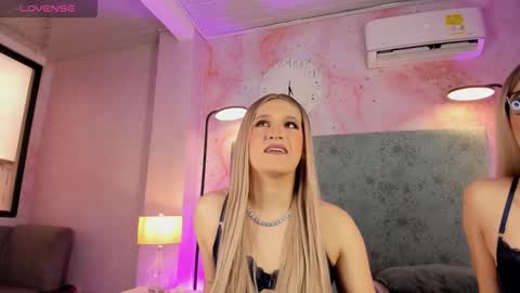 JESSI AND NAOMI online show from September 16, 2025, 9:16 pm