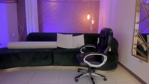 JESS online show from October 24, 2025, 9:38 am