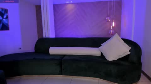 JESS online show from November 26, 2025, 9:32 am