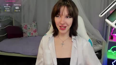 jessiefrost online show from November 14, 2025, 11:57 pm