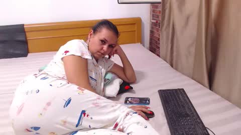 jessiestar3 online show from September 12, 2025, 4:07 pm