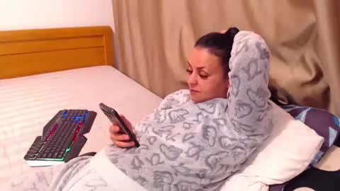 jessiestar3 online show from April 20, 2026, 10:33 pm