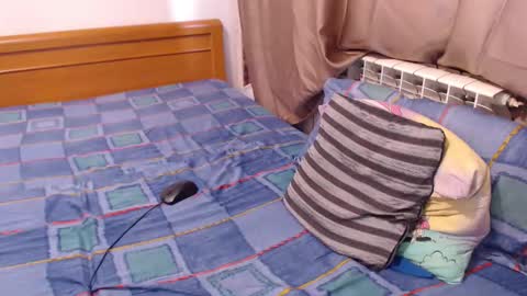 jessiestar3 online show from June 5, 2026, 4:02 pm