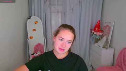 Jessi online show from October 24, 2025, 2:02 pm