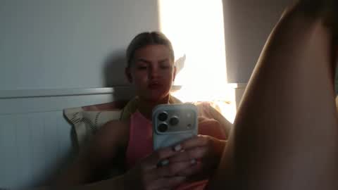 jessieryan online show from April 22, 2026, 3:53 am