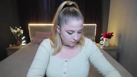 Jess online show from September 19, 2025, 6:26 am