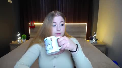 Jess online show from October 7, 2025, 6:43 am