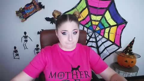 Jess online show from October 28, 2025, 7:23 am