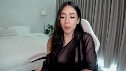    online show from September 24, 2025, 4:54 pm