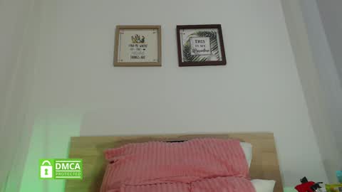 Snapshot of jessiwet chatting on December 31, 2024, 7:51 pm jessiwet online show from December 31, 2024, 7:51 pm