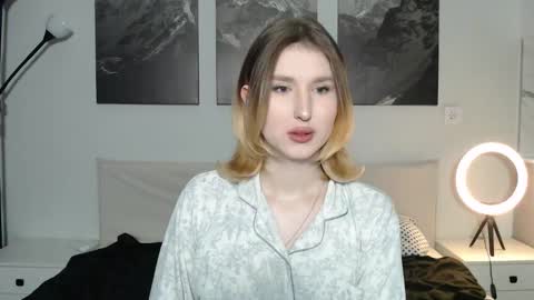 jessstonem online show from November 26, 2025, 9:49 pm