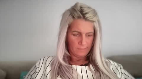 Jessye online show from September 15, 2025, 10:37 am