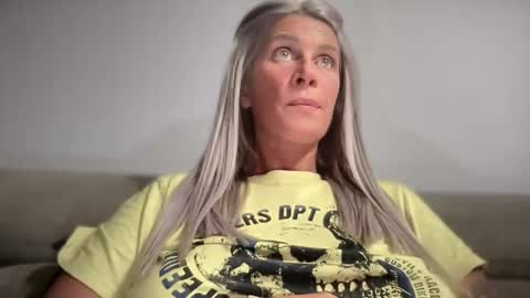 Jessye online show from October 3, 2025, 5:43 pm