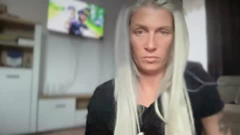 Jessye online show from November 3, 2025, 1:56 pm