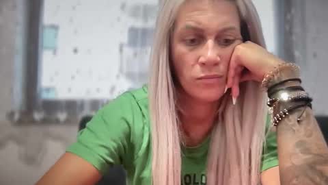 Jessye online show from December 2, 2025, 1:50 pm