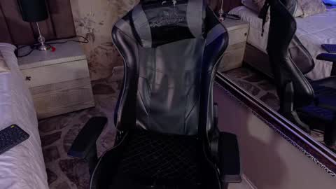 Jessy online show from June 4, 2026, 7:53 pm