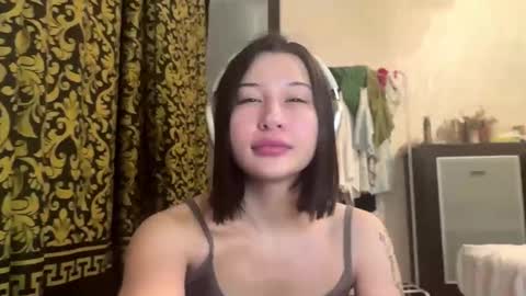 Lynn online show from December 5, 2025, 6:44 am