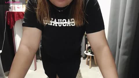 jesy_001 online show from October 29, 2025, 10:28 am