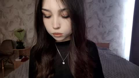 I am Gina ntmu Lets hit 10 Thumbs Up together online show from April 13, 2026, 7:36 am