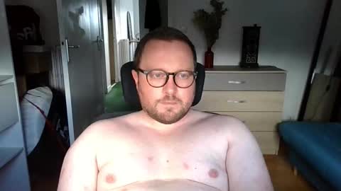 jeuneloup92 online show from September 11, 2025, 3:56 pm