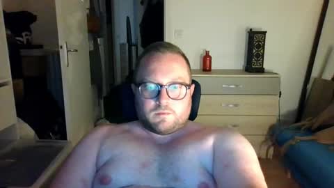 Snapshot of jeuneloup92 chatting on July 18, 2026, 10:02 pm jeuneloup92 online show from July 18, 2026, 10:02 pm