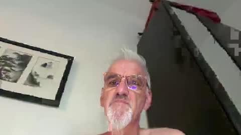 jewlronny online show from October 3, 2025, 2:36 pm