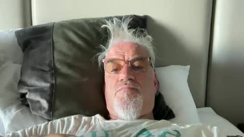 jewlronny online show from April 3, 2026, 6:00 am