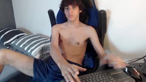 jey_foxx online show from April 21, 2026, 9:50 pm