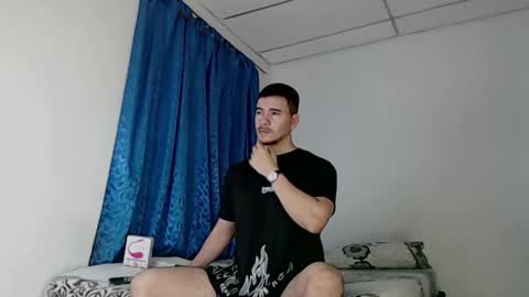 Juan David online show from March 6, 2025, 10:47 pm