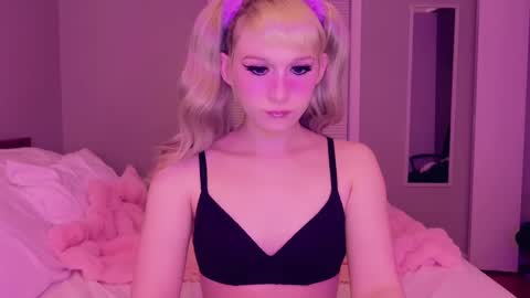   online show from September 20, 2025, 2:23 am