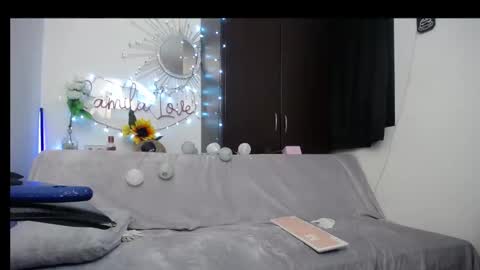 Camila online show from February 14, 2025, 6:29 pm