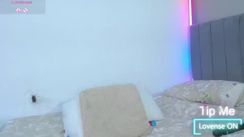 jhackelin  My independent account online show from January 11, 2026, 10:15 pm