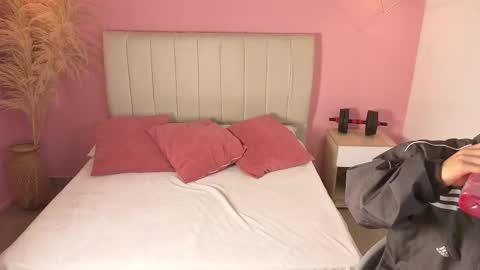 Jhan online show from March 25, 2026, 11:05 am