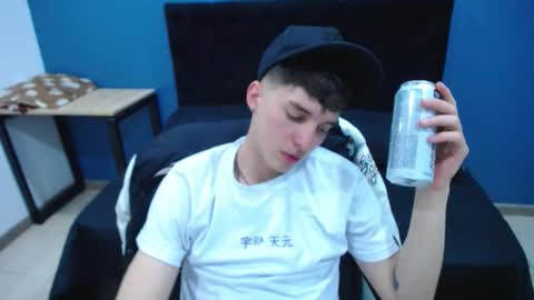 Jheampiero online show from November 8, 2025, 2:39 pm