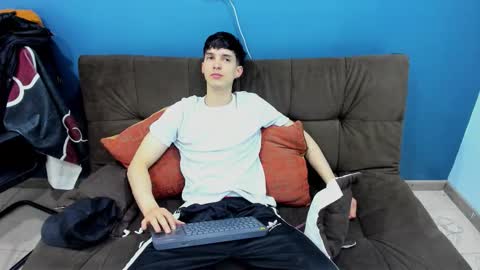 Jheampiero online show from December 22, 2025, 1:30 pm