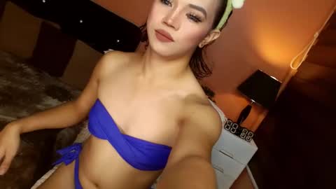 JHENA online show from November 4, 2025, 6:23 am