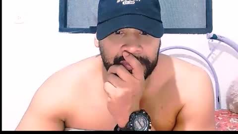 En moreno online show from March 3, 2026, 6:52 am