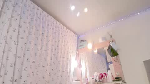 jhoanatrans22 online show from February 5, 2025, 5:30 am