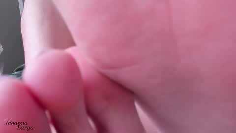  Jhoanna Largo  online show from February 4, 2025, 6:17 pm