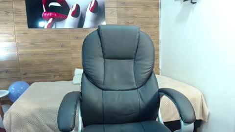 Jhoel online show from October 12, 2025, 12:59 pm