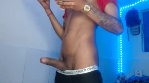 jhon_hot09 online show from October 14, 2025, 4:52 pm