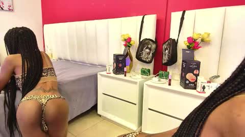 jhon online show from October 30, 2025, 1:12 pm