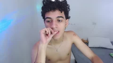 jhonay__cute online show from July 12, 2026, 8:44 pm