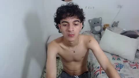 jhonay__cute online show from August 7, 2026, 7:05 pm