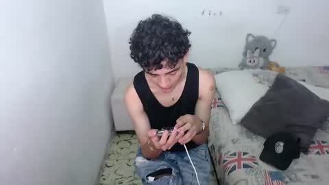 jhonay__cute online show from August 8, 2026, 7:10 am