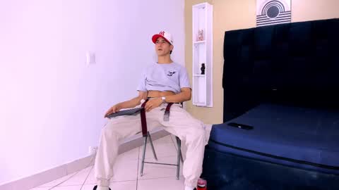 Jhon online show from March 3, 2025, 1:42 am