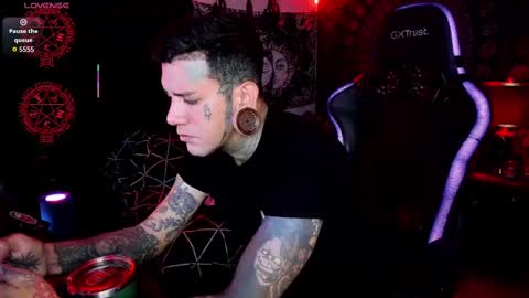 jhonny_ackerman online show from October 5, 2025, 2:48 pm