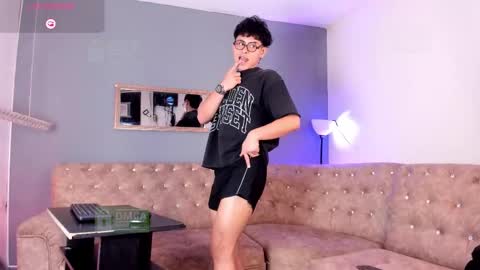 JHONNATHAN online show from March 28, 2026, 9:03 pm